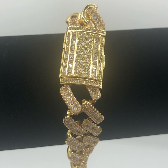 8ct Link Bracelet - Picture 8 of 16